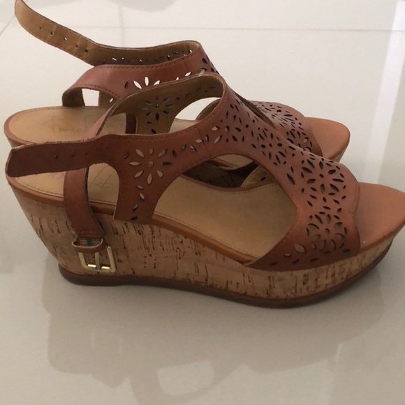 Brown Leather wedges - Picture 2 of 3
